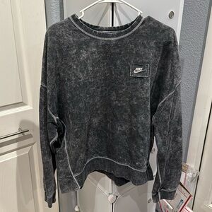 Nike sweatshirt